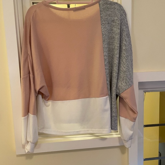 Colorblock Sweater - Picture 2 of 3